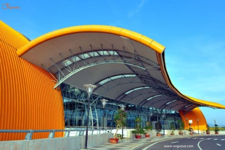 sân bay Liên Khương