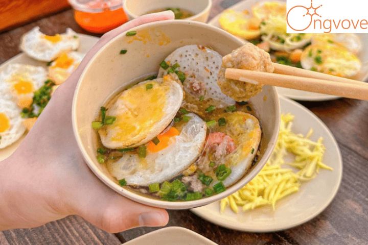 Giới thiệu món bánh căn Đà Lạt