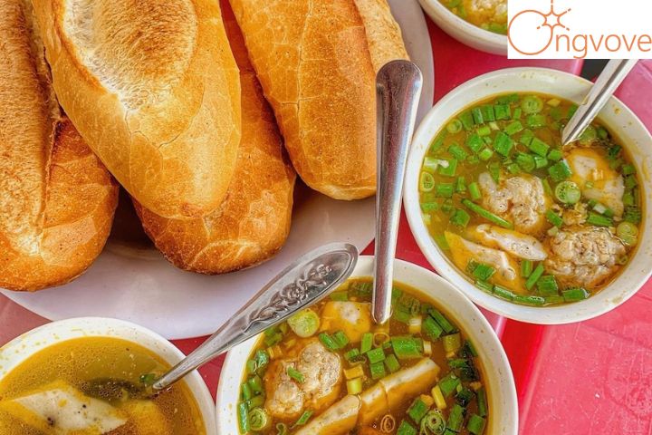 Bánh mì xíu mại 79 Đà Lạt 