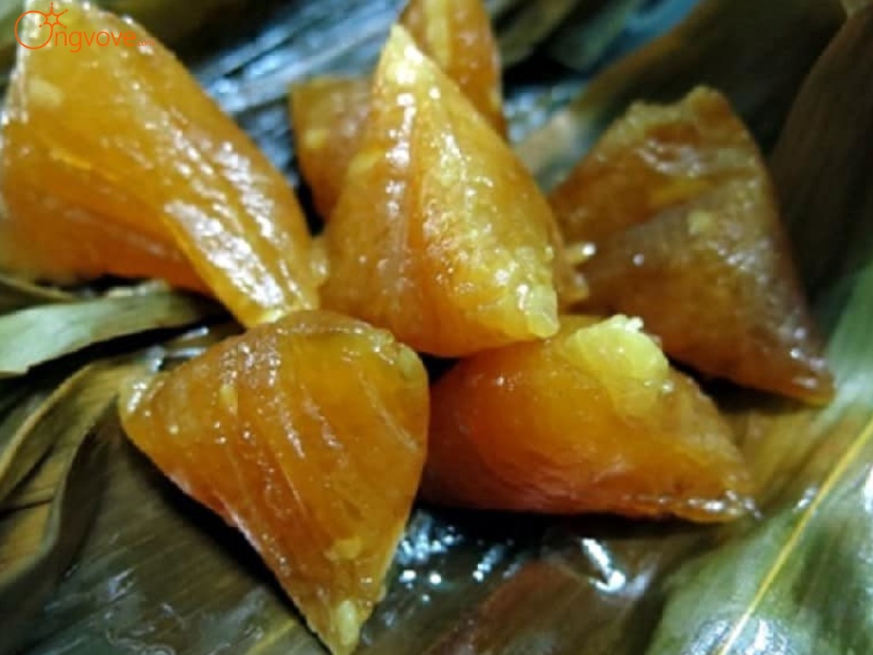 Mọi người tổ chức lễ hội thuyền rồng vào tết Đoan Ngọ như thế nào