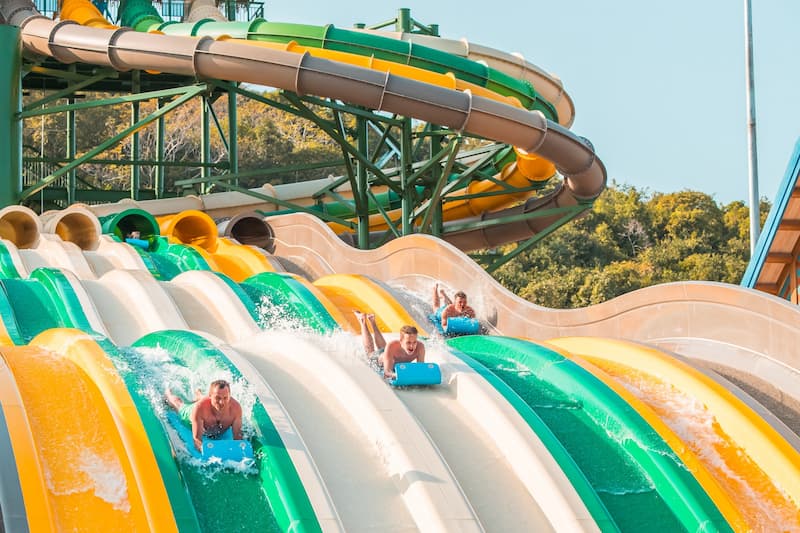 khu trượt nước Aquatopia Water Park