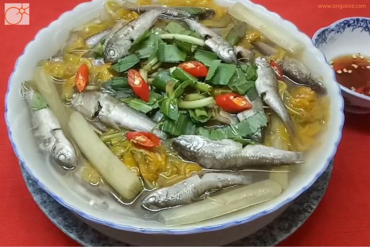 Canh chua cá linh bông so đũa