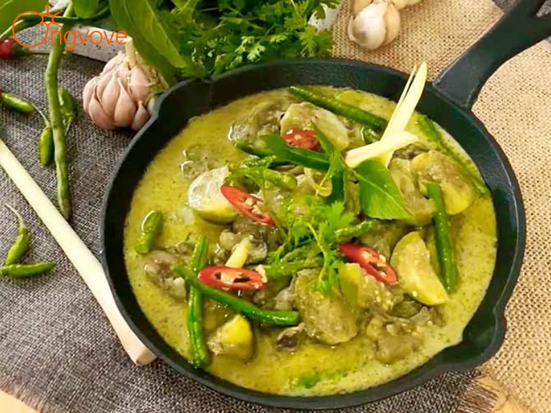 Vị trí của Kaeng Khiao Wan Cà ri xanh trong ẩm thực Thái Lan