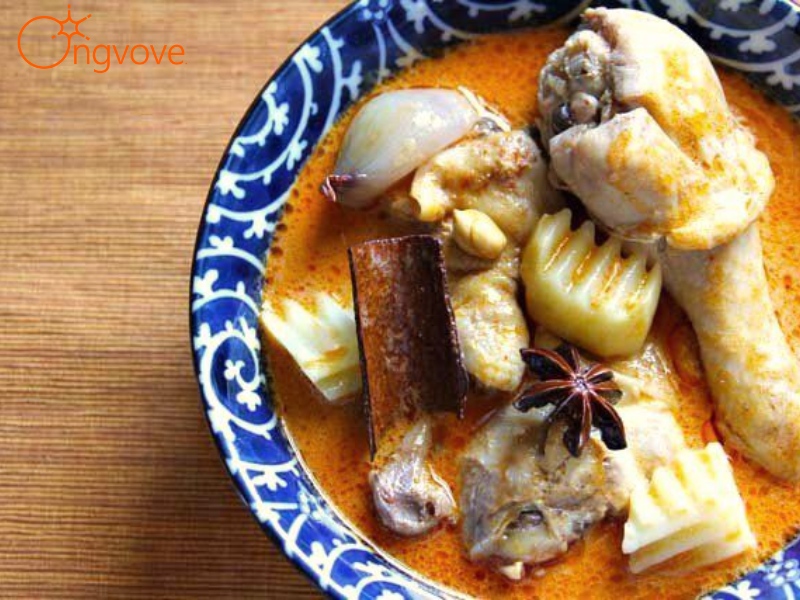 Sự khác biệt giữa Kaeng Kari Kai Cà ri vàng Thái Lan và các loại cà ri khác