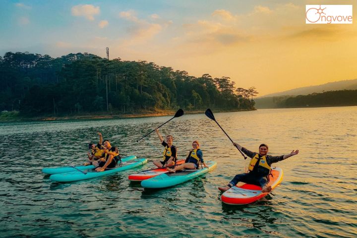 Chèo thuyền kayak